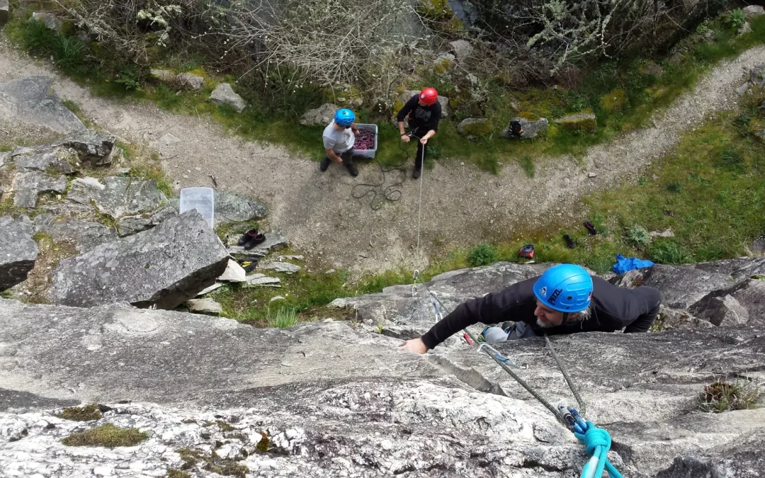 Curso de iniciación en la escalada deportiva en roca